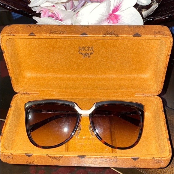 MCM Sunglasses - Picture 6 of 7